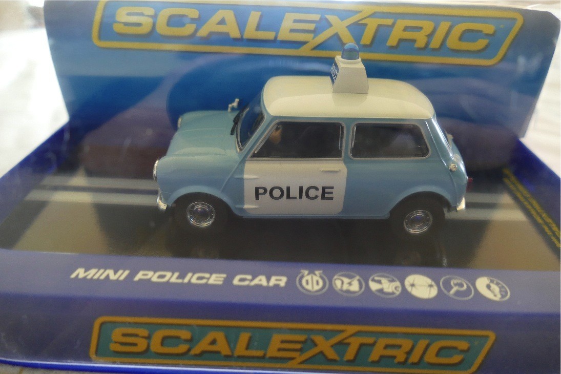 SCALEXTRIC REF C3213 MORRIS MINI POLICE CAR