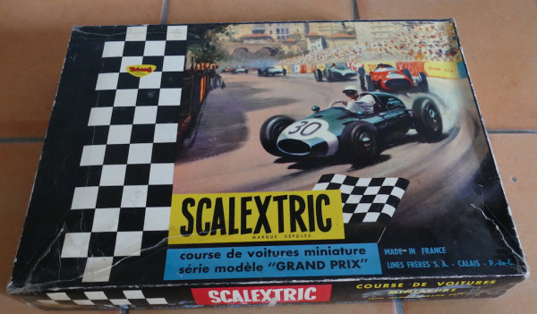 SET SCALEXTRIC GP 32 VOITURES FRANCAISE