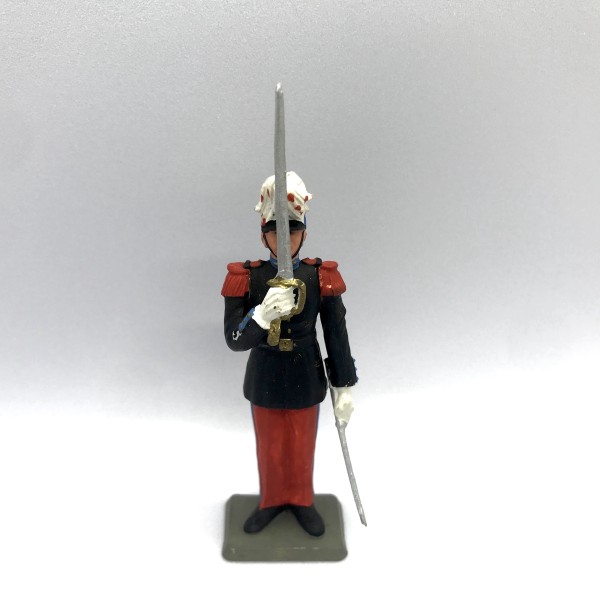 Saint Cyr - Elève officier garde à vous présentant sabre STARLUX Réf SC3