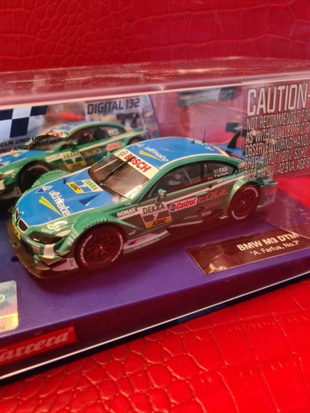 BMW M3 DTM A FARFUS NO 7 CARRERA DIGITAL 132 REF 30673