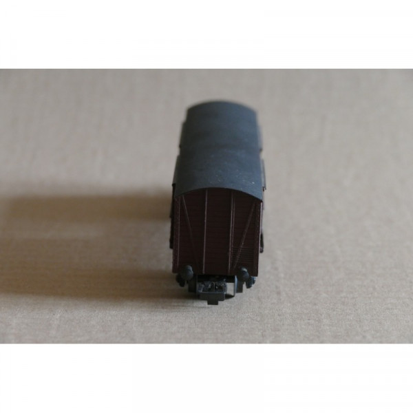 WAGON  COUVERT TP  A BOGIES MARQUE VB REF 50 SNCF