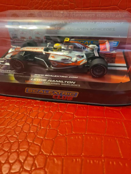 MC LAREN MP4-21 LEWIS HAMILTON SCALEXTRIC REF C2880