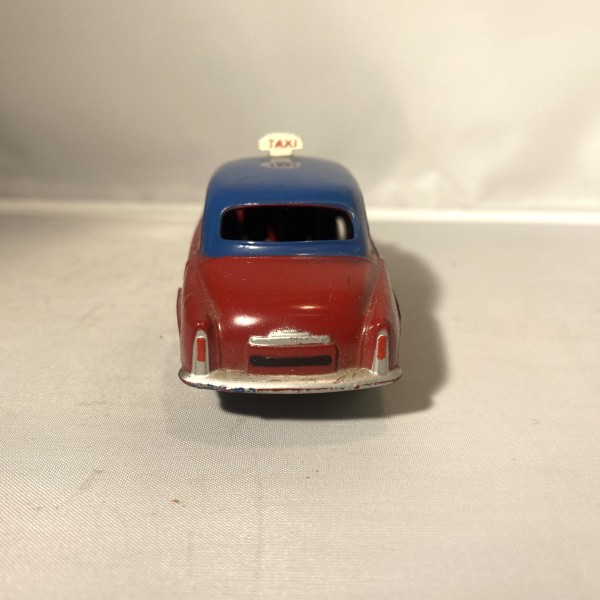 Simca 9 Aronde Taxi DINKY TOYS réf 24U