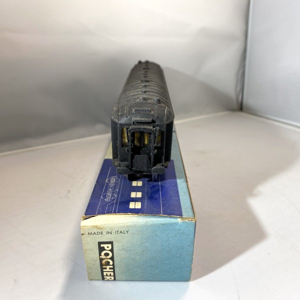 Voiture 2nde classe POCHER 226