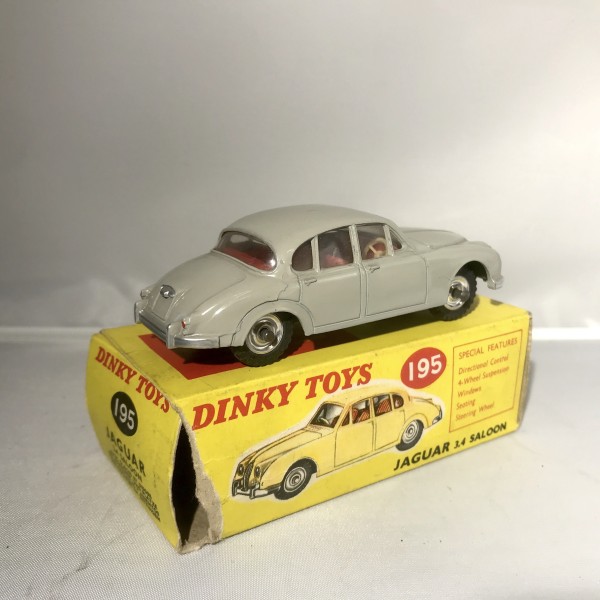 Jaguar 3.4 Saloon DINKY TOYS 195