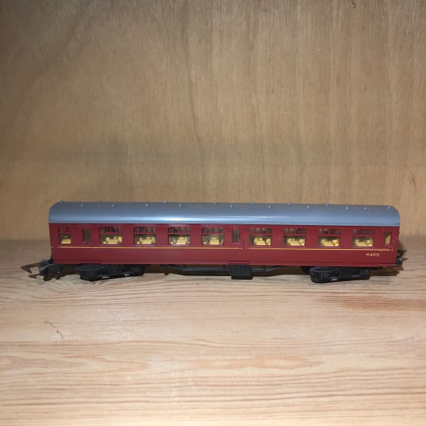 Voiture 2nd classe type Mark 1 JOUEF Réf 456