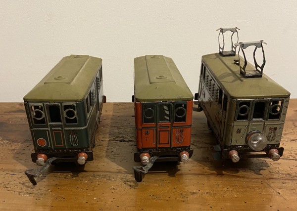 Train de banlieue rame du Metro Invalides CR écart O