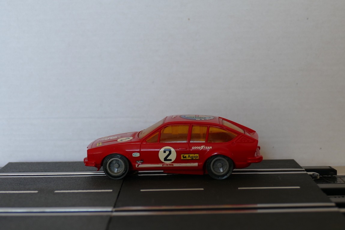 Alfetta GTV 2000 rouge vif Jouef ref 7630