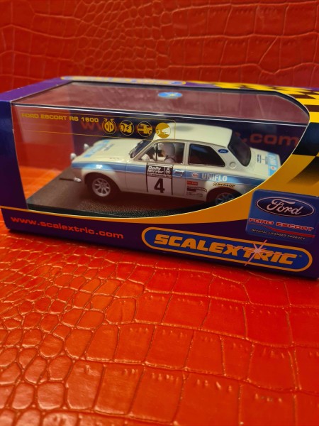 FORD ESCORT RS 1600 SCALEXTRIC REF C2643 