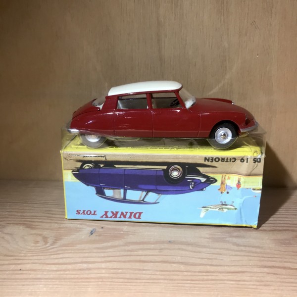 DS19 Grenat Modèle 1963 DINKY TOYS 530