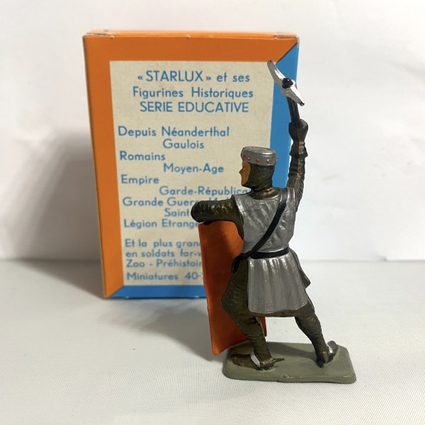 CHEVALIER HACHE BOUCLIER PIED OR STARLUX MOYEN ÂGE RÉF 6067