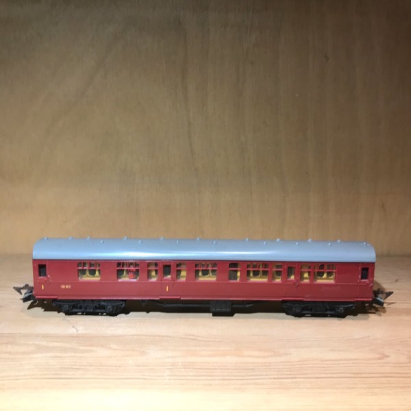 Voiture voyageurs Railsways Type Brithish 1CL 15100 JOUEF Réf 457