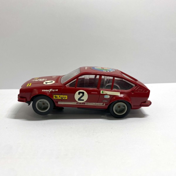 Alfetta GTV 2000 rouge bordeaux JOUEF
