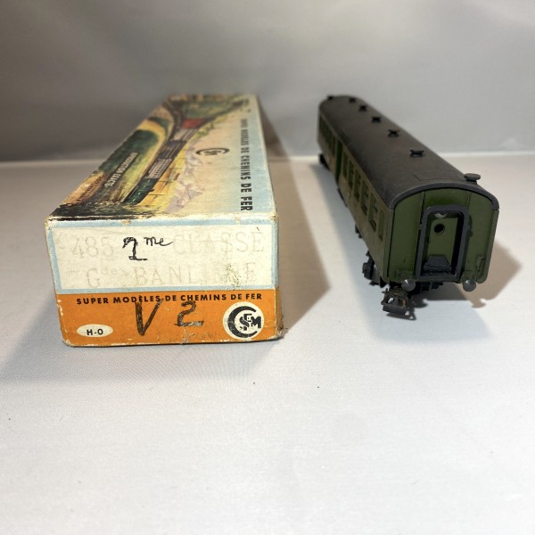 Voiture Grande banlieue 1ere classe SMCF 485