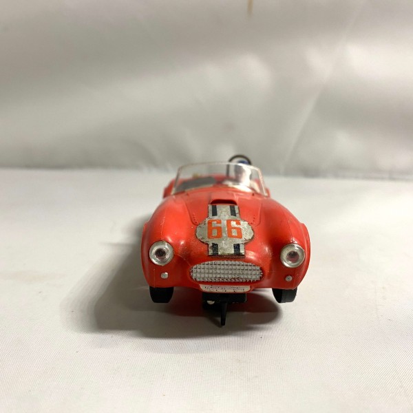 AC Cobra rouge scalextric ref C78
