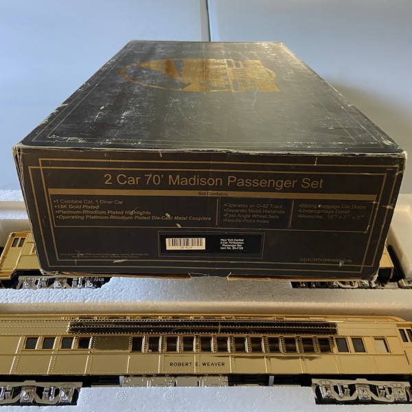 VOITURES NYC Gold Plated 70' Madison Combine/Diner Passenger Cars MTH 20-4129