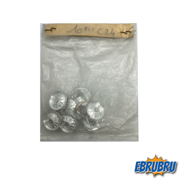 8 enjoliveurs CIRCUIT 24