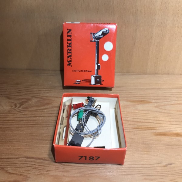 Signal lumineux MARKLIN 7187
