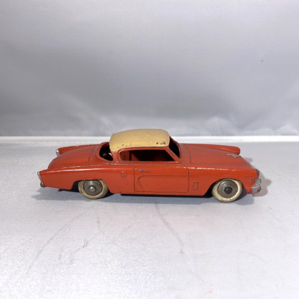 Studebaker Commander DINKY TOYS 24Y