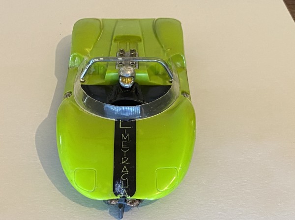 La Cucaracha Limeyracha verte Slot Car 1960s Cox 1/24