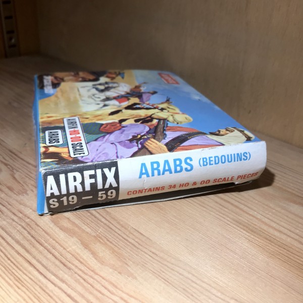 Arabes bédouins AIRFIX Blue Box (Avec fenêtre)