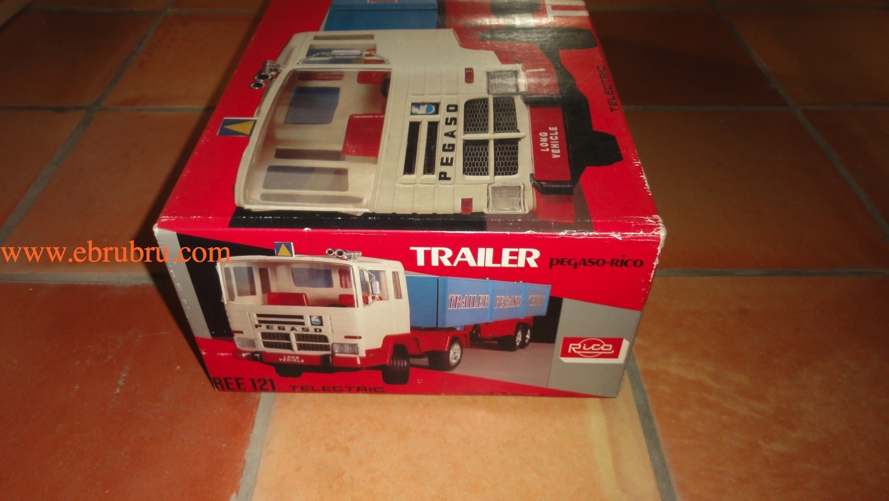 Trailer Pegaso Rico neuf en boite ref 121