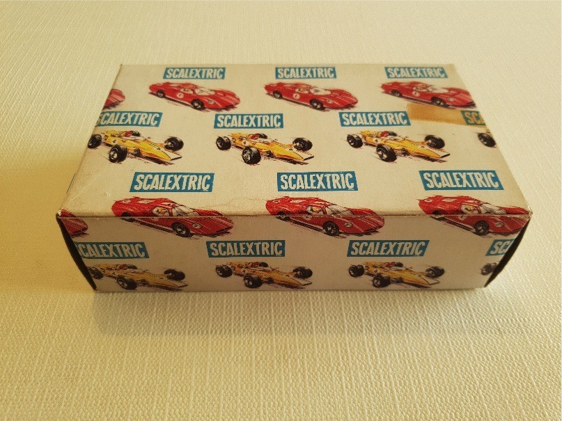 12 bordures virage R2 intérieur T48 12 STANDARD CURVE INNER BORDER  SCALEXTRIC