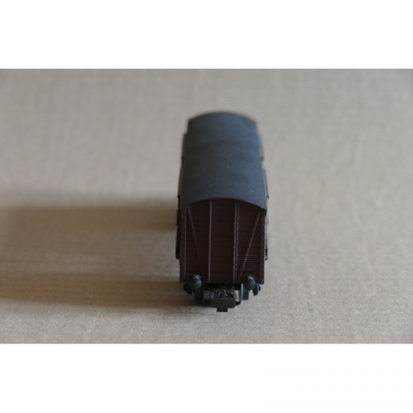 WAGON  COUVERT TP  A BOGIES MARQUE VB REF 50 SNCF