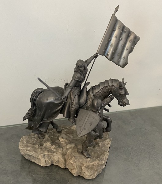 JEANNE D'ARC  à CHEVAL  ETAIN DU GRAAL