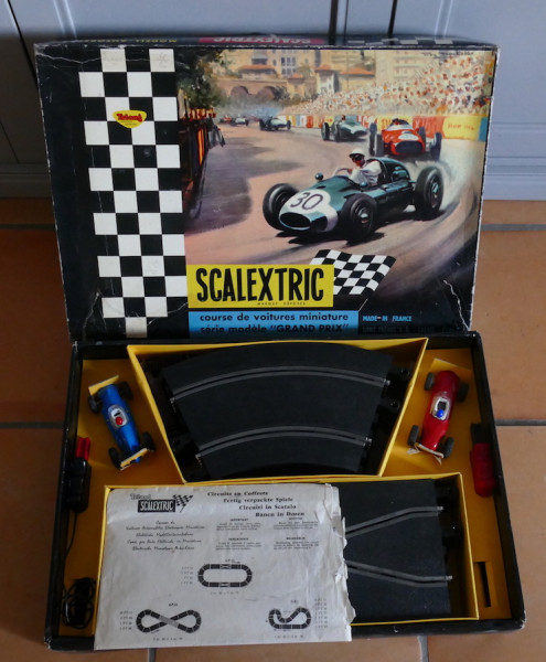 SET SCALEXTRIC GP 32 VOITURES FRANCAISE