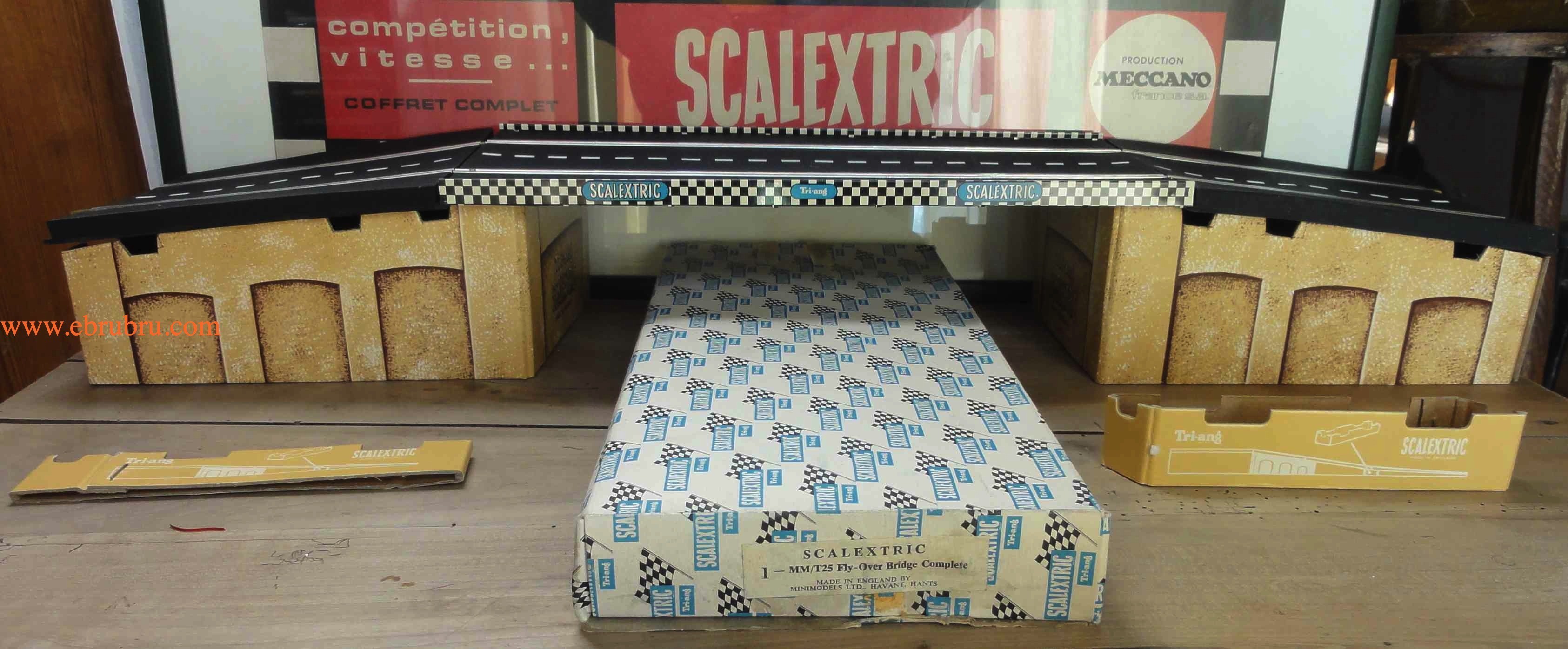 Passage superieur piste caoutchouc scalextric MM T25