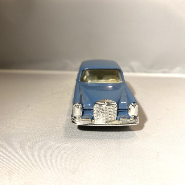Mercedes Benz 220 SE DINKY TOYS 186