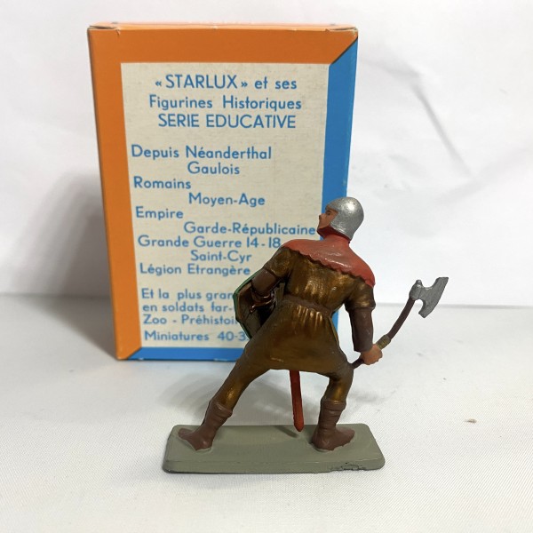 CHEVALIER COMBATTANT AVEC BOUCLIER PIED GRIS STARLUX MOYEN ÂGE 6047