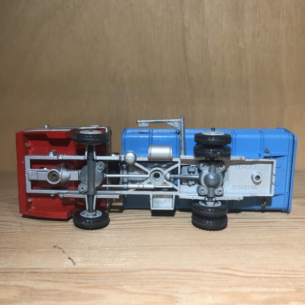 Camion Berliet Stradair SOLIDO 306