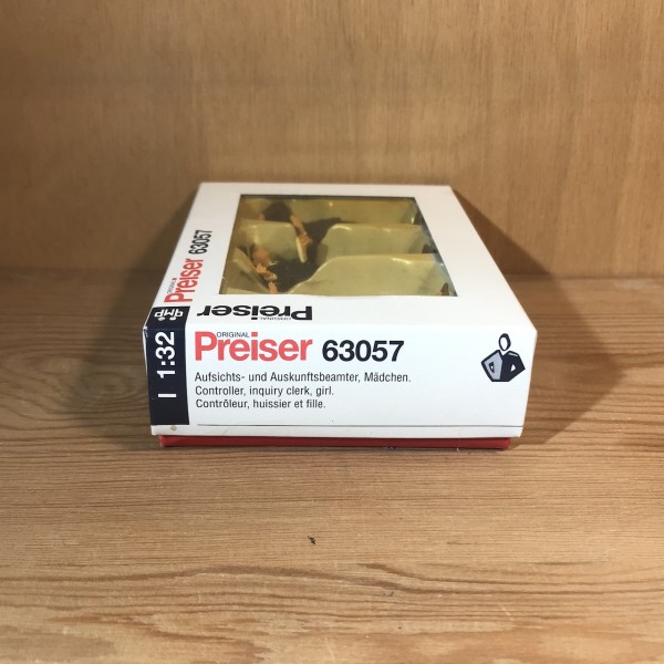 Contrôleur, huissier et fille PREISER 63057