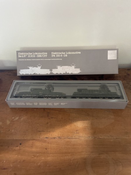 Deux  crocodiles H0 AC MÄRKLIN 3300 BR Be 6/8 & BR 194 des CFF/DB MÄRKLIN 3300