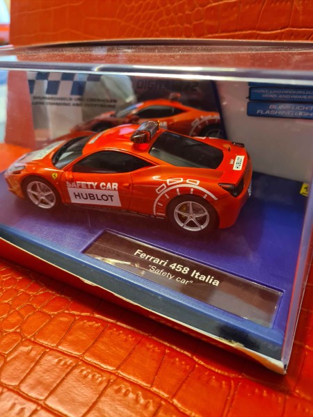 FERRARI 458 ITALIA SAFETY CAR CARRERA DIGITAL 132 REF 30646 