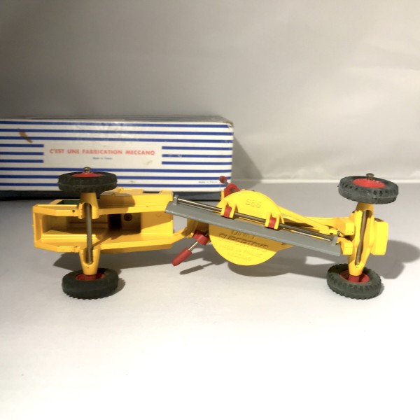 Profileur 100 Richier DINKY TOYS 886