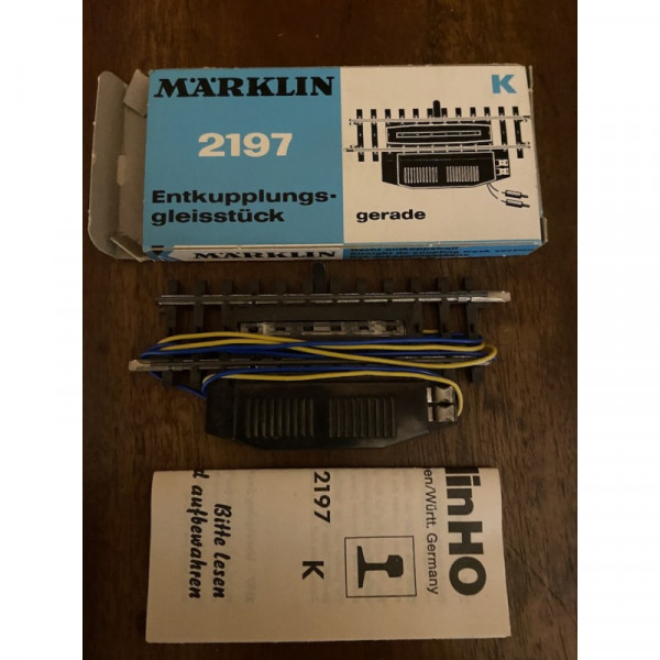 ENTKUPPLUNGS - GLEISSTUCK MARKLIN  RÉF 2197
