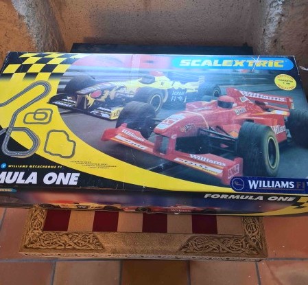 CIRCUIT FORMULA ONE WILLIAMS F1 SCALEXTRIC C1035