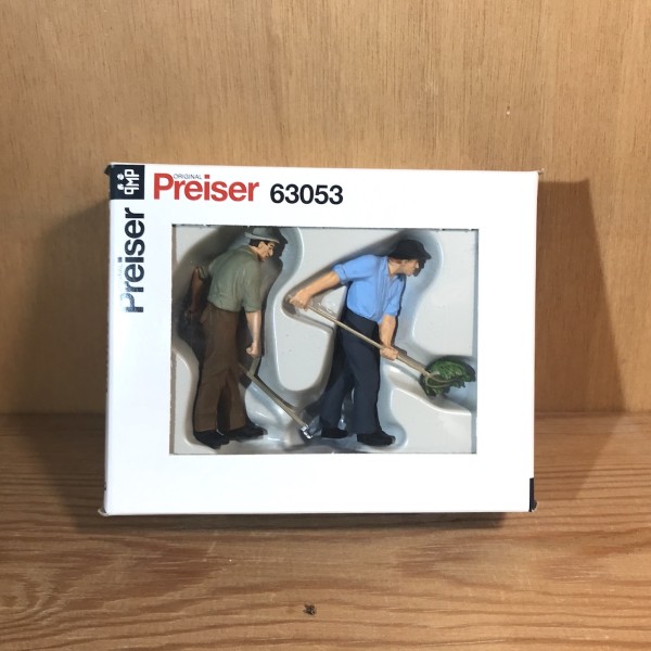 Fermiers avec faux et fourche PREISER 63053