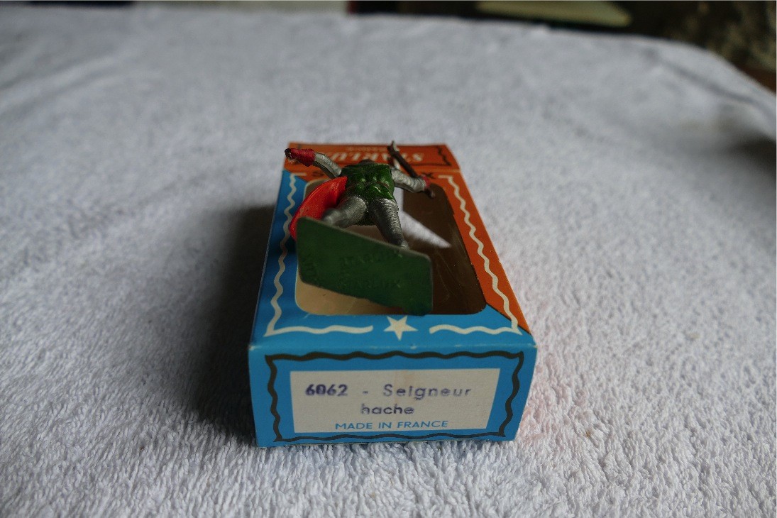 SEIGNEUR HACHE STARLUX PIEDS VERT  RÉF 6062 MOYEN AGE