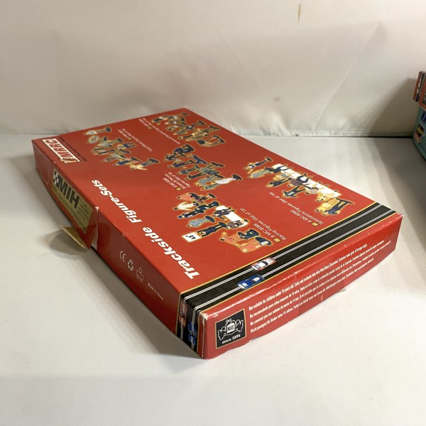 Vendeurs et presse Figures set MRRC 5093