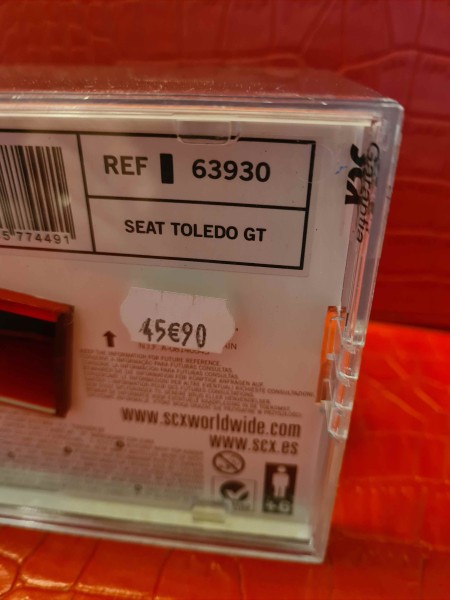 SEAT TOLEDO GT BLEUE SCALEXTRIC SCX REF 63930