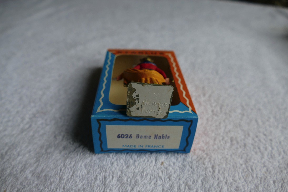 DAME NOBLE PIEDS BLANC STARLUX  MOYEN ÂGE REF 6026