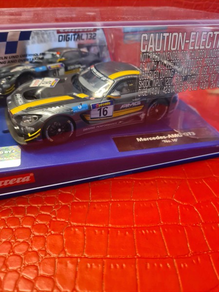 MERCEDES AMG GT3 NO 16 CARRERA DIGITAL 132 REF 30767
