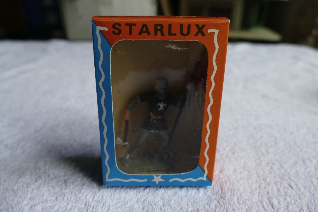 ORIFLAMME ET HACHE STARLUX REF 6049 MOYEN AGE PIEDS GRIS