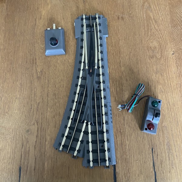 Rails aiguillage droit   MTH RealTrax 0-72 réf 40-1020