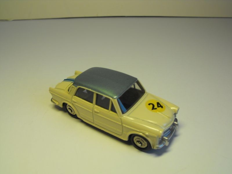 FIAT 1200  GRANDE VUE DINKY TOYS