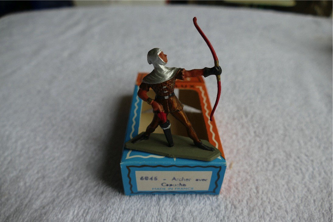 ARCHER PIEDS OR STARLUX MOYEN ÂGE RÉF 6045